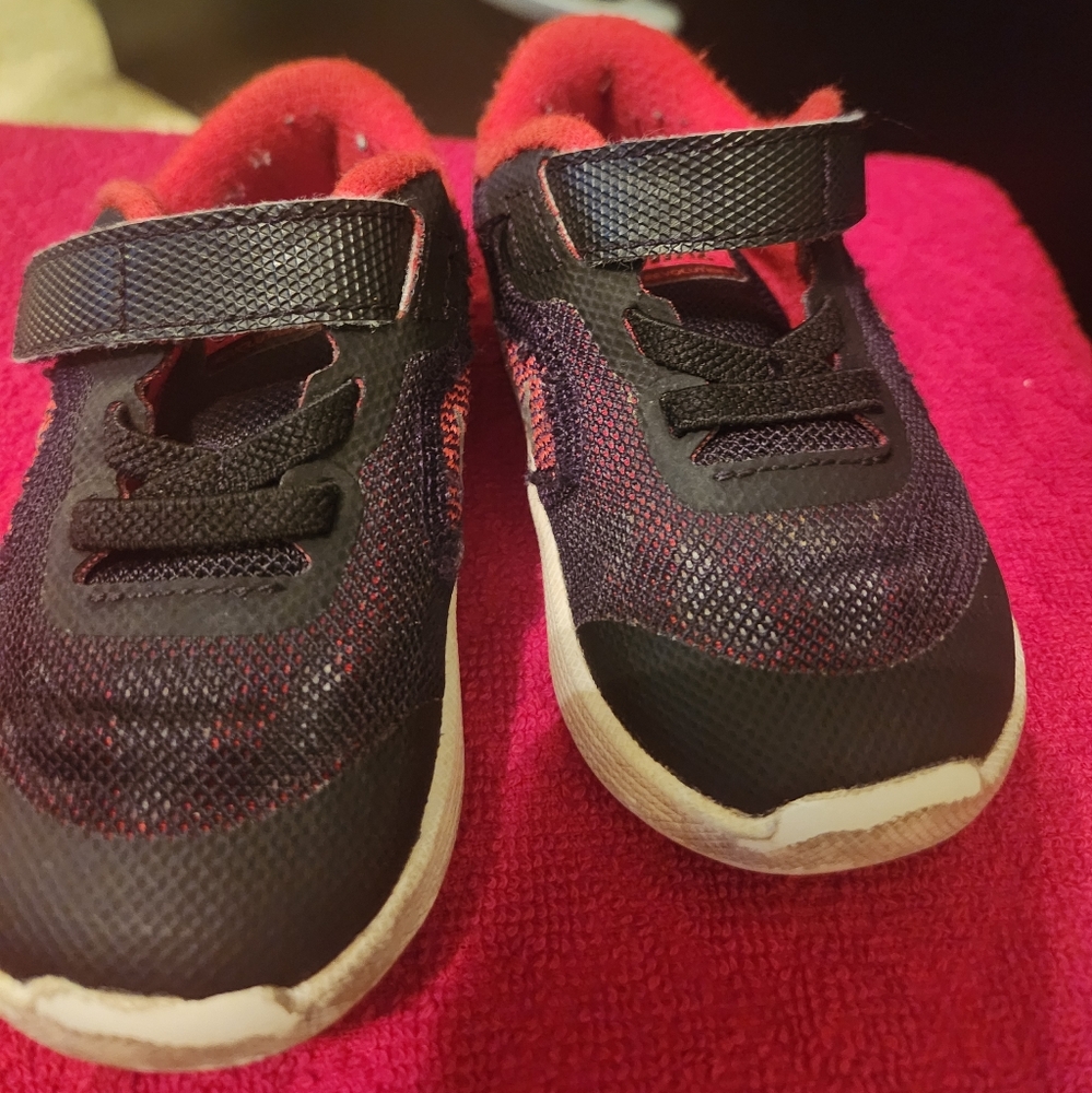 Toddler Nike Revolution